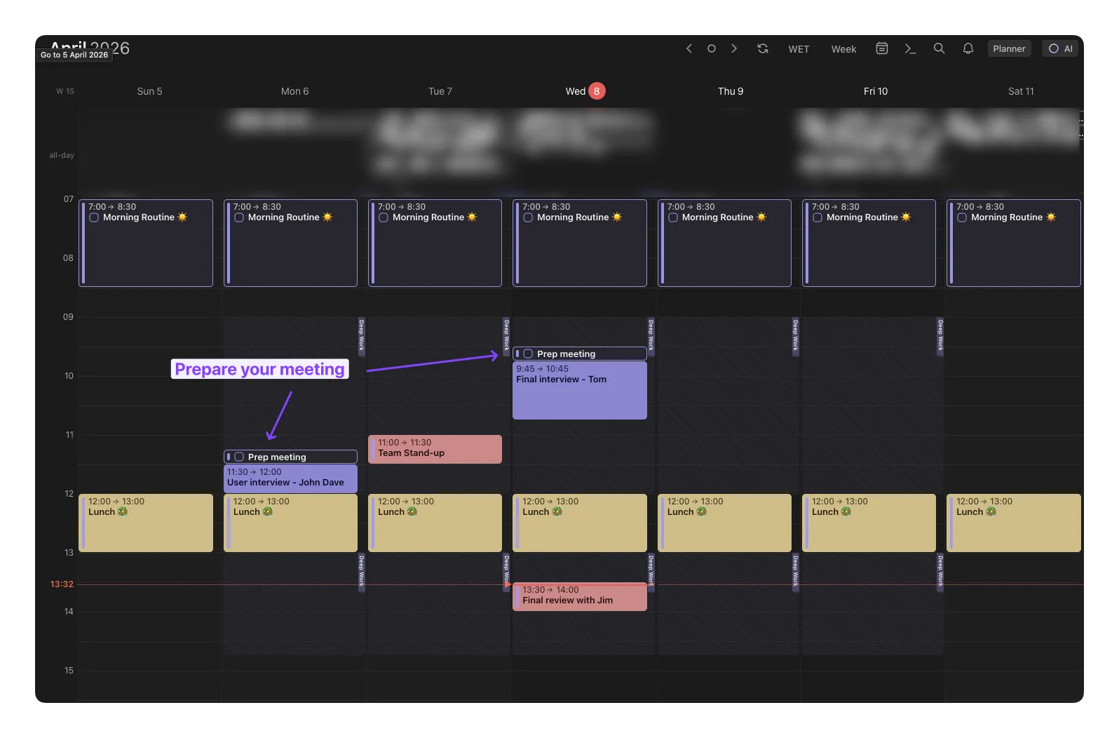 Weekly calendar with one external meeting flagged for preparation, and the rest left alone